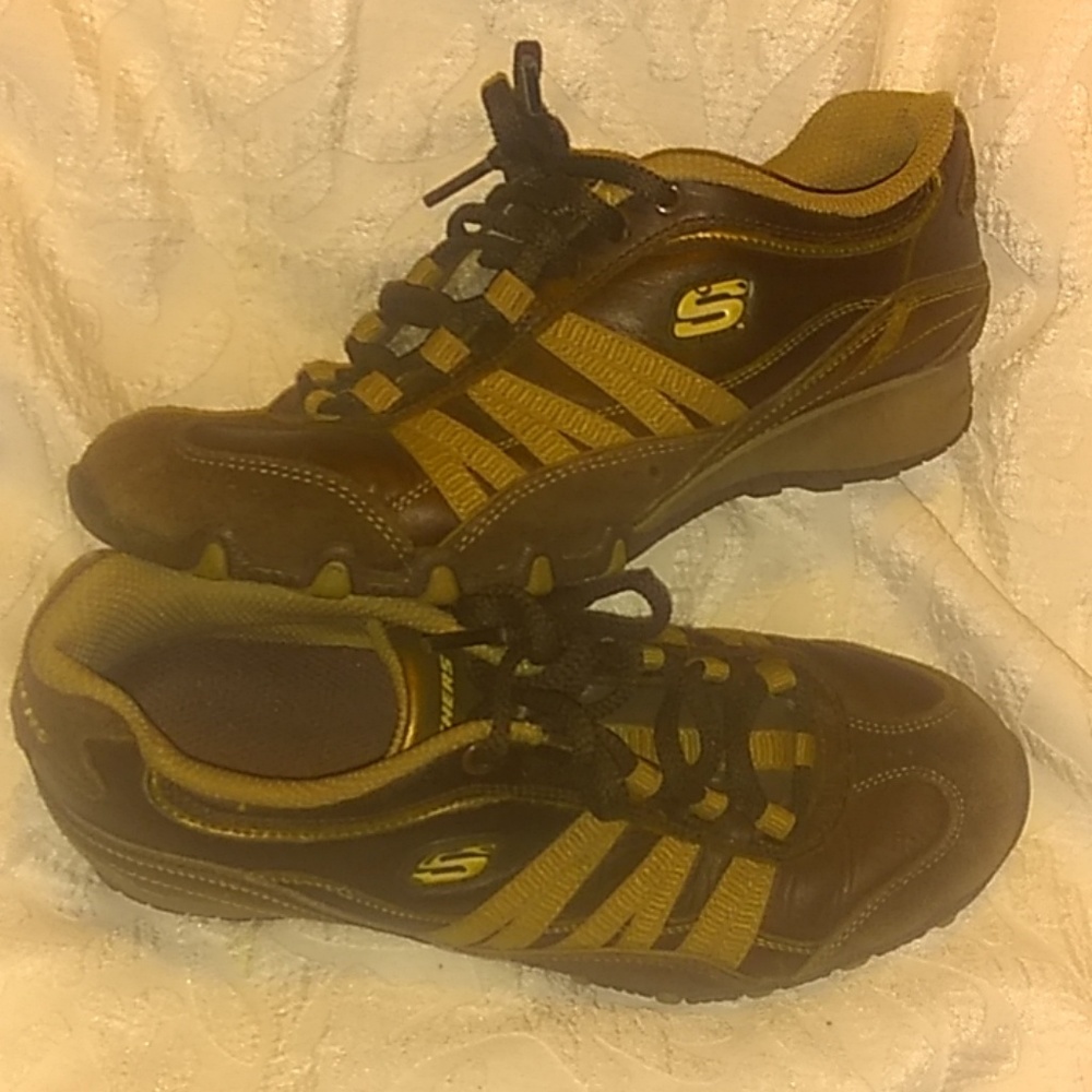 Casual Brown Sketchers